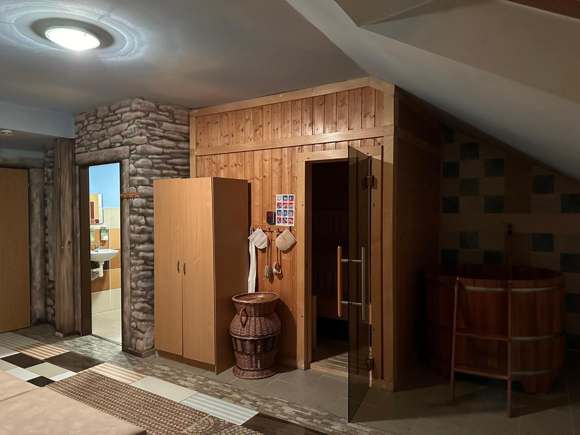 Вилла Wellness Club Puclice Экстерьер фото